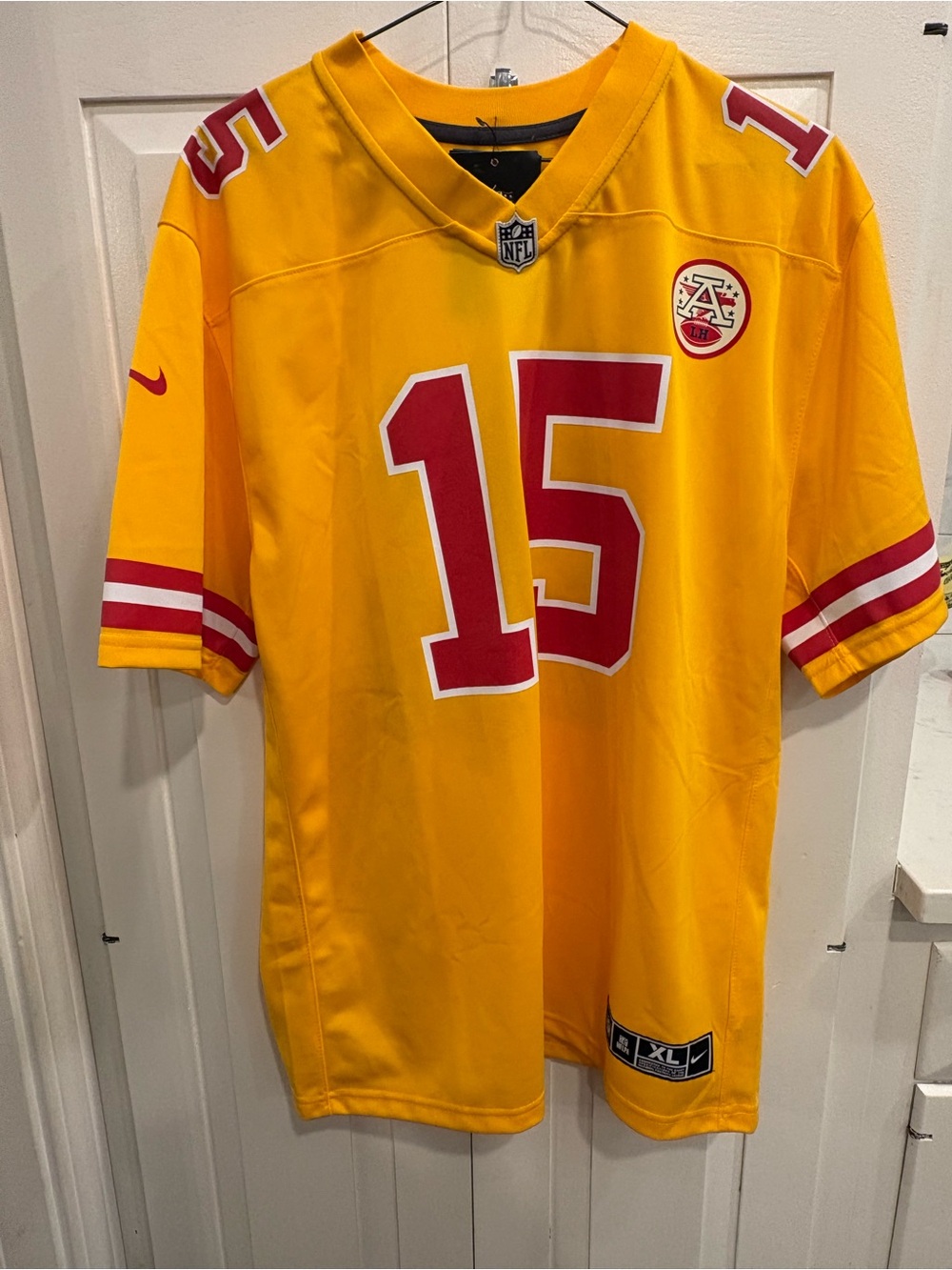 NWT Nike Mahomes #15 Football Jersey
